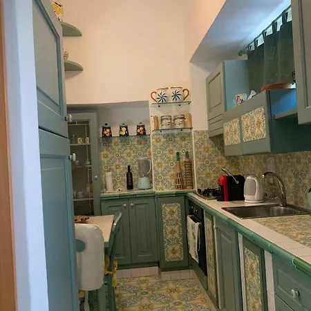 Giovy's Capri